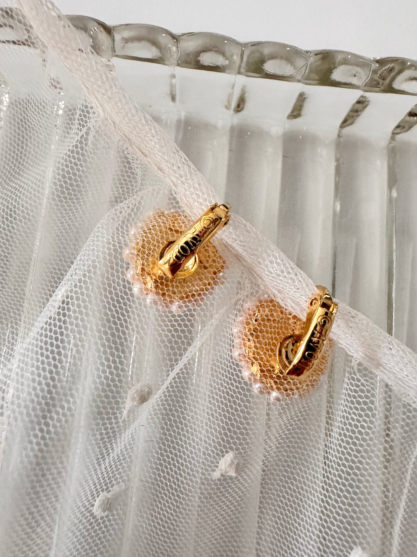 Vintage 1970 Signed Avon Goldtone Clip On Earrings