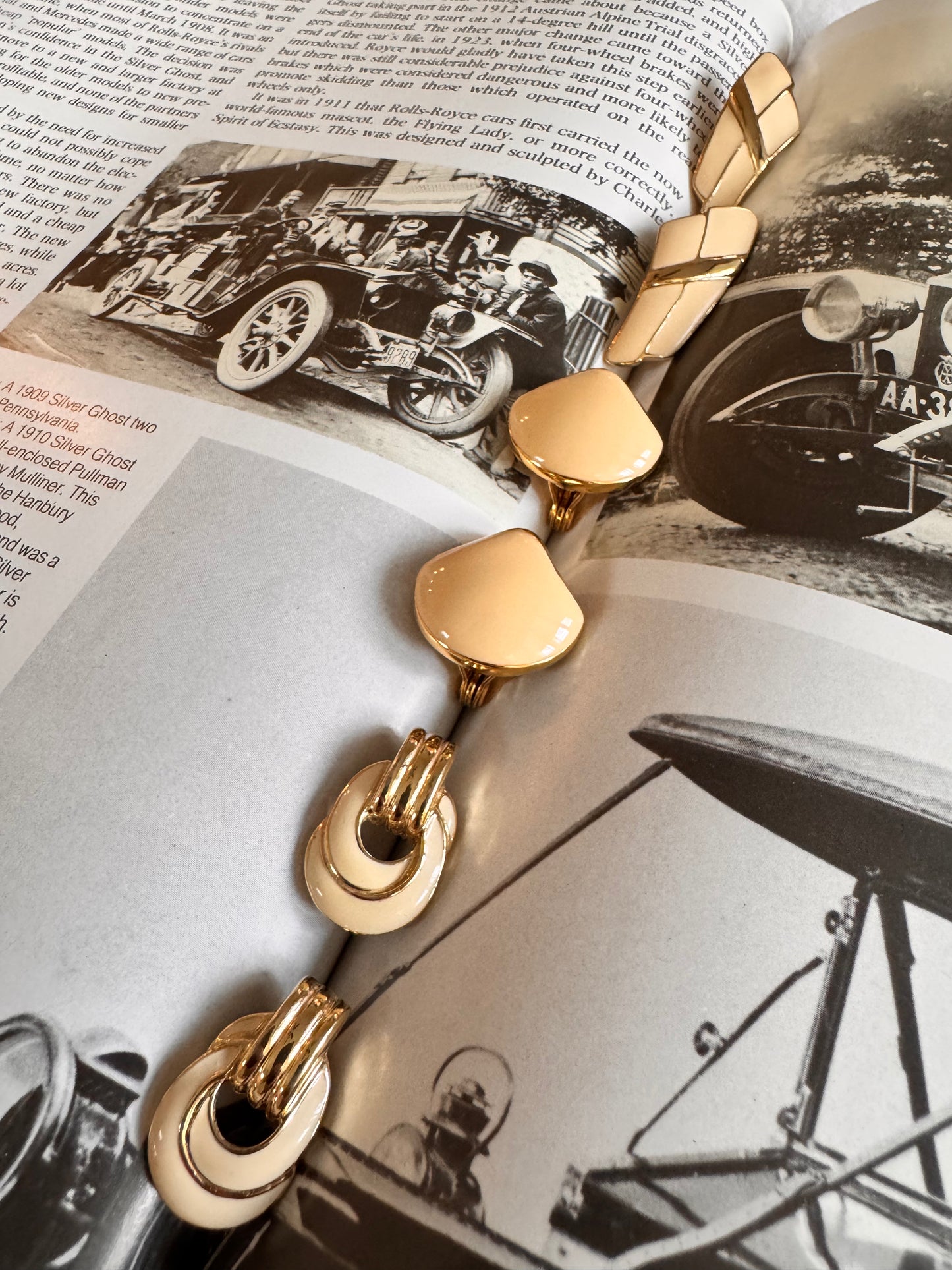 Vintage 1970/1980 Signed Trifari Creme Gold Enamel Earrings