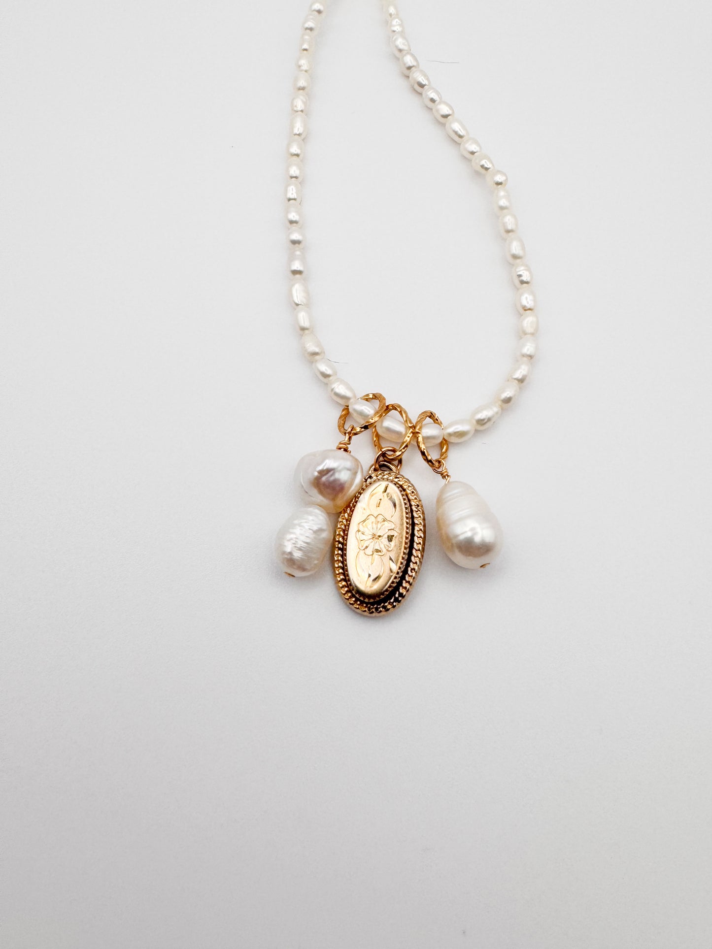 Pearls in the Parlour