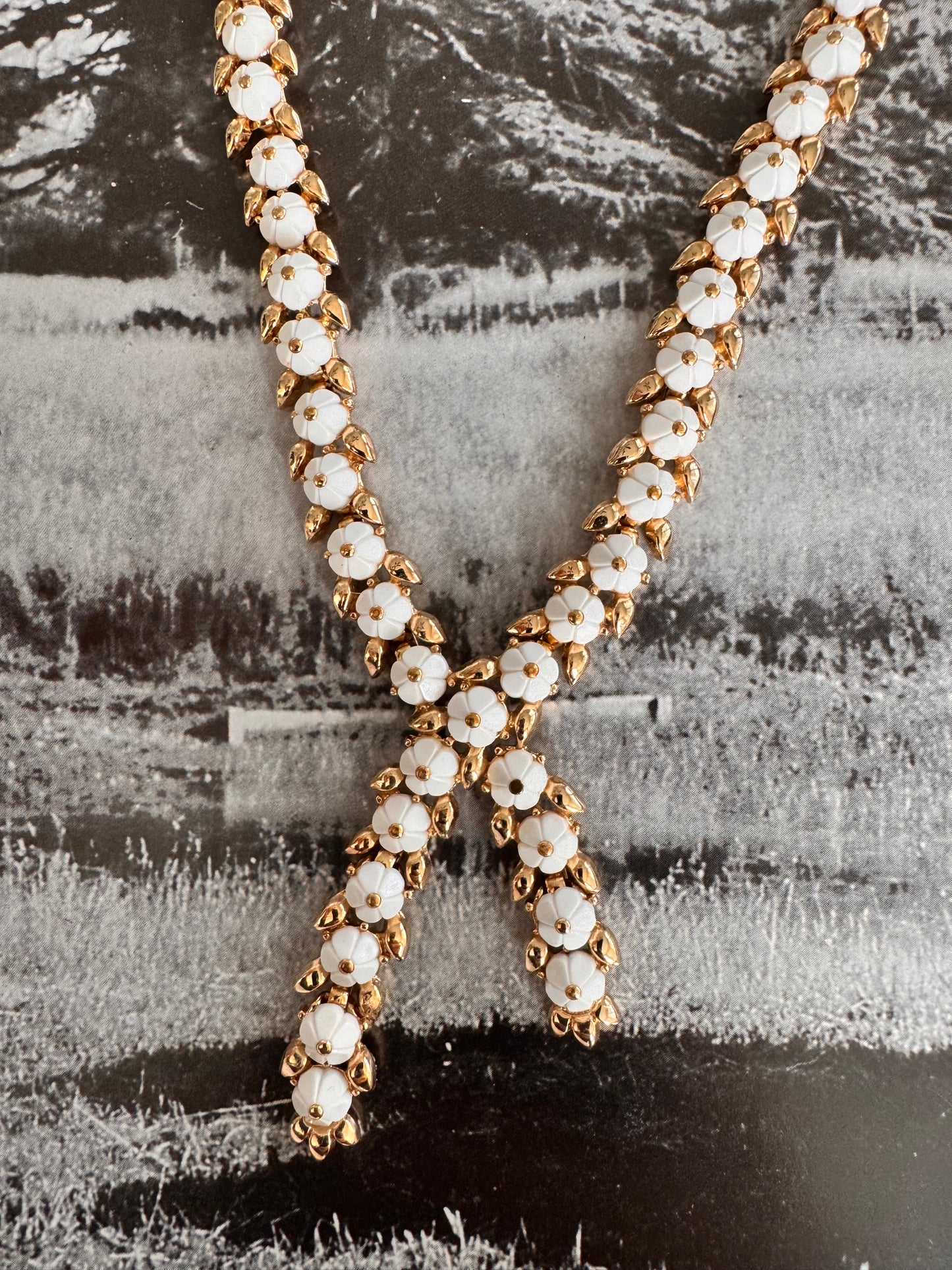 Vintage Signed Trifari White Enamel Flower Necklace