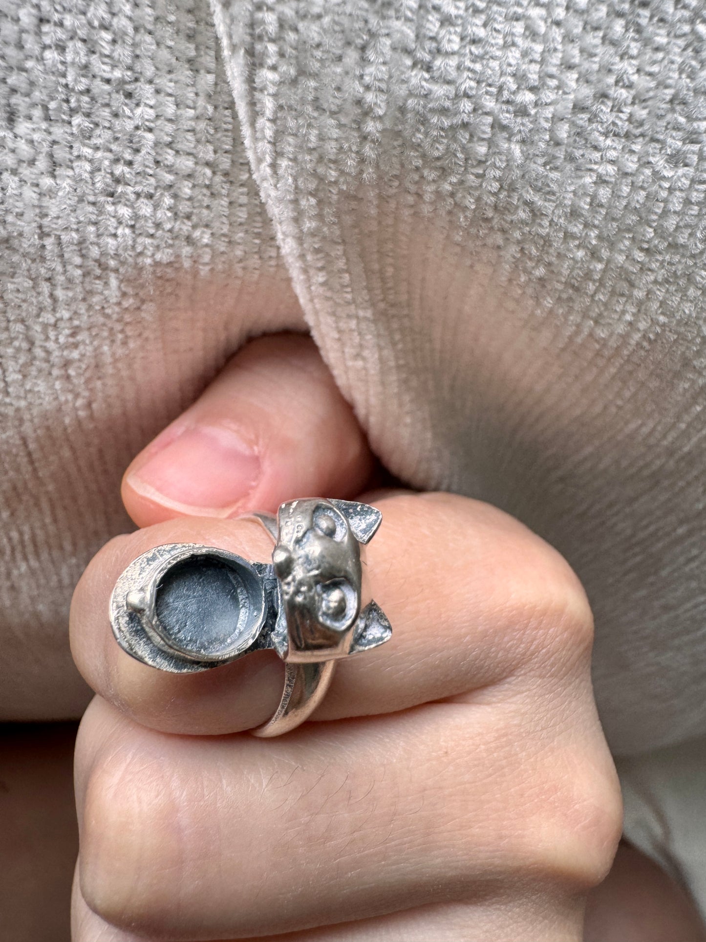 Vintage Sterling Silver Cat Poison Ring