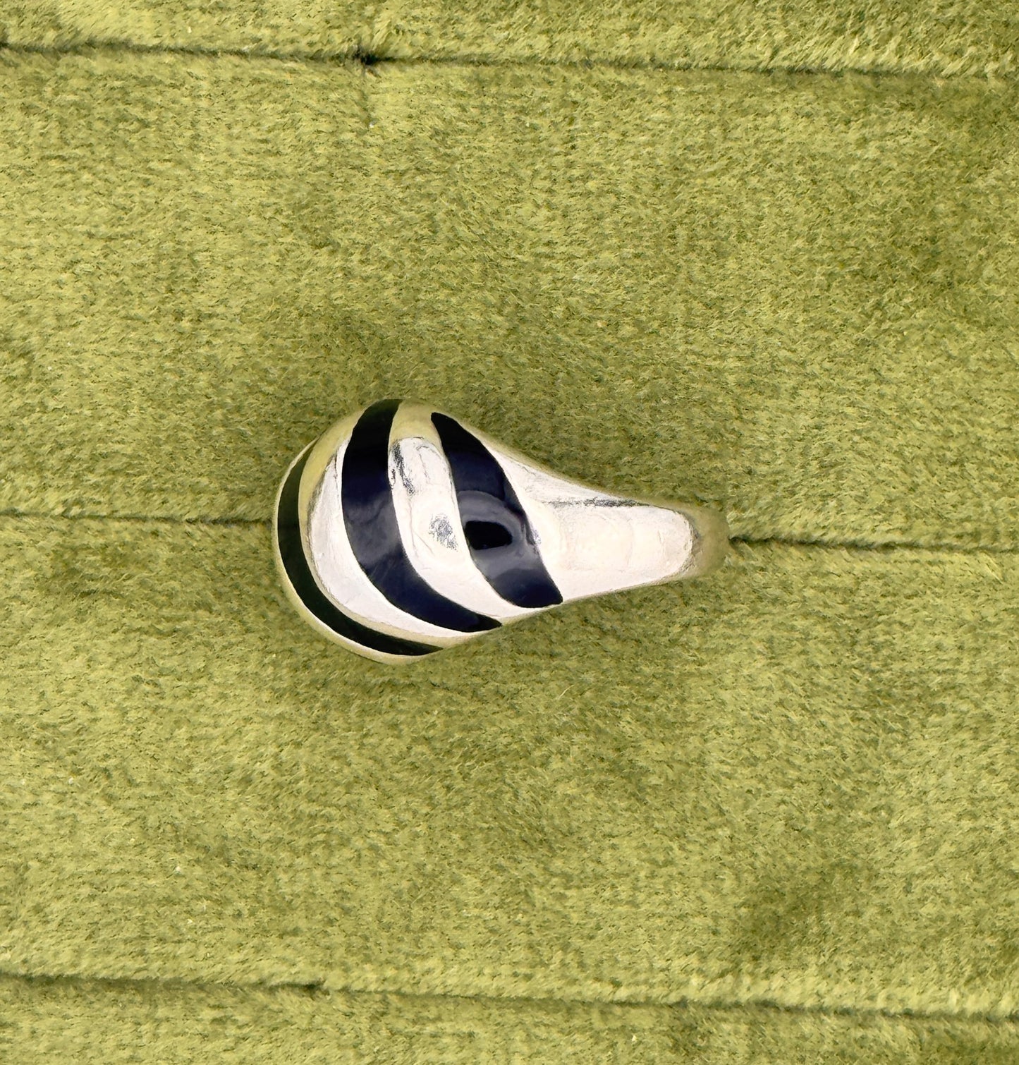 Vintage Sterling Silver Black Enamel Dome Ring | Zebra Statement Ring | Art Deco Size 6